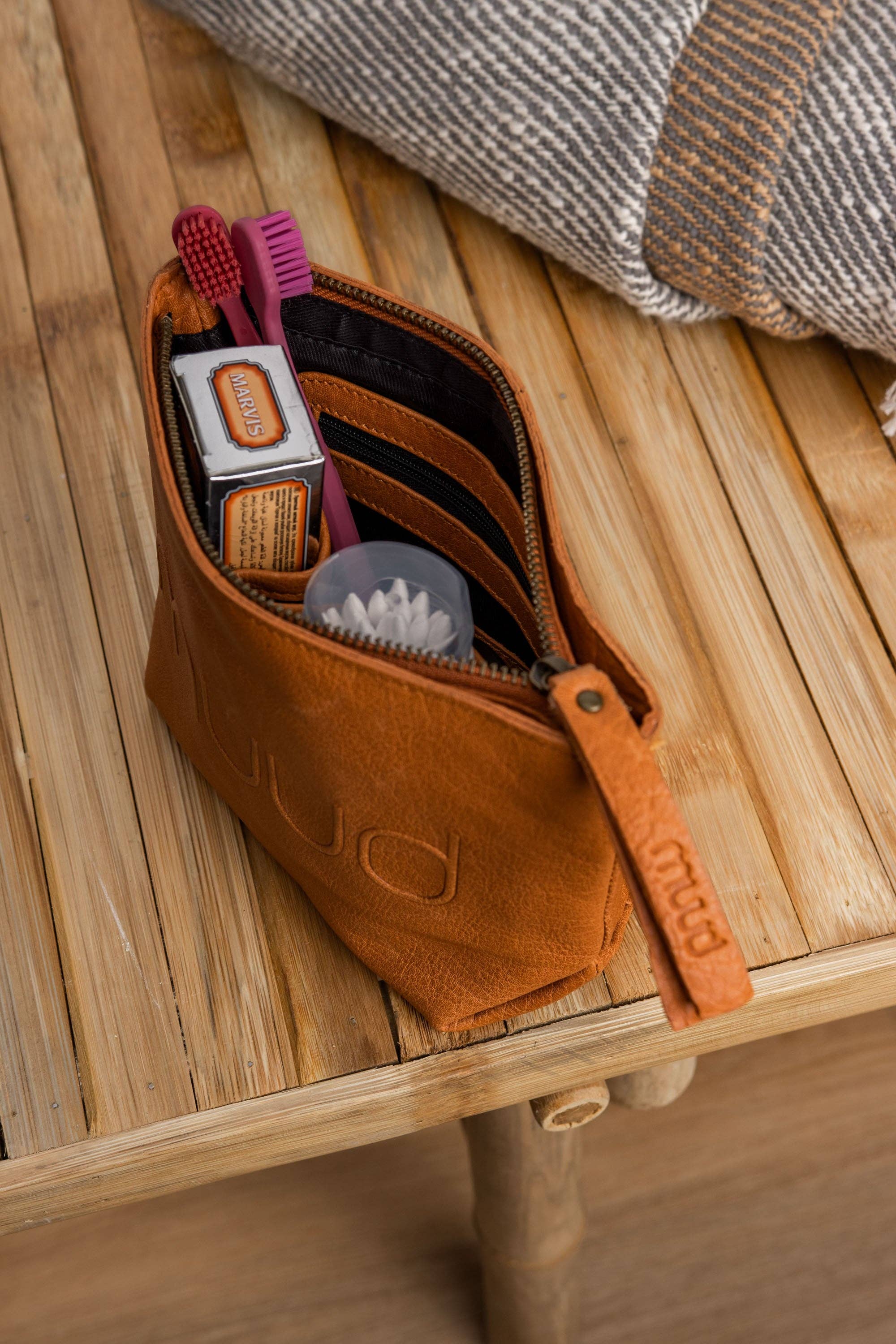 Laura Schminktasche