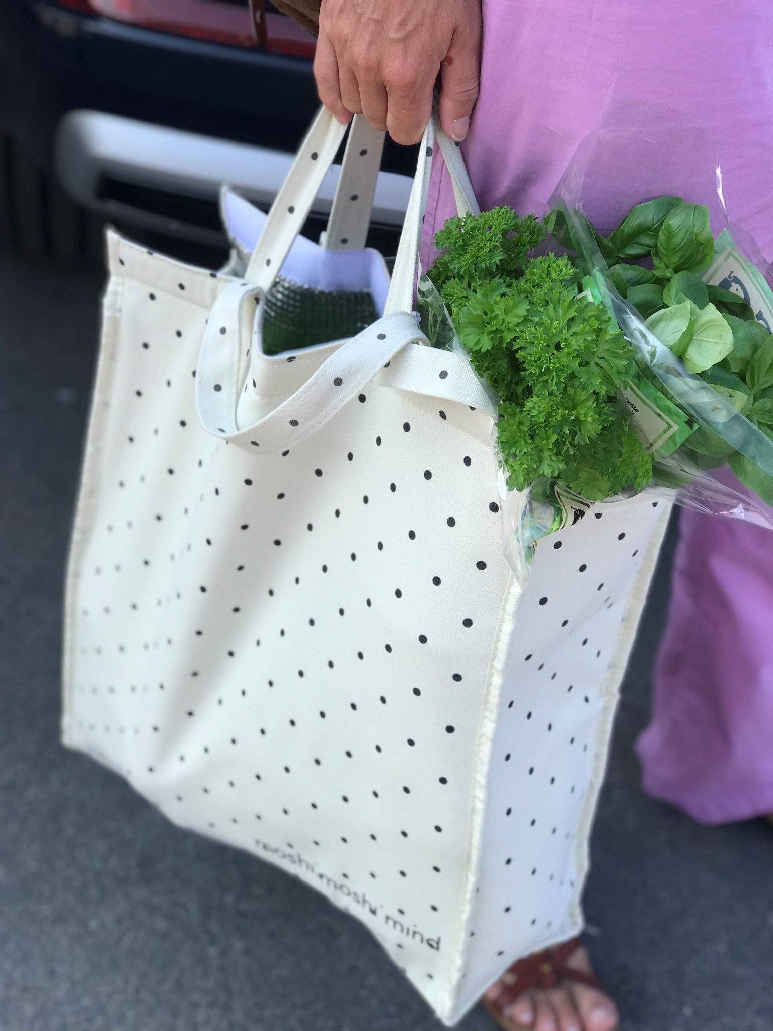 "Cool Dots" – Die stylische Kühltasche für unterwegs