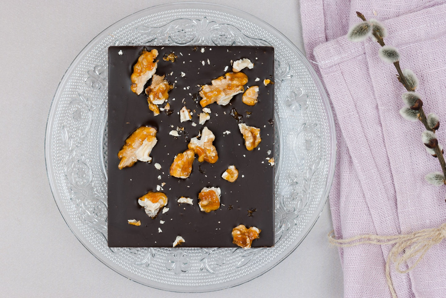 VEGAN Dunkle Kuvertüre Walnuss Rosmarin Krokant