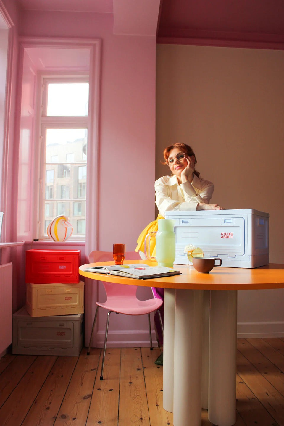 BOX, MITTEL, HELLGELB