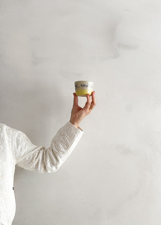 Becher Indre x Buntesgraudesign Cappuccino "Gelb"