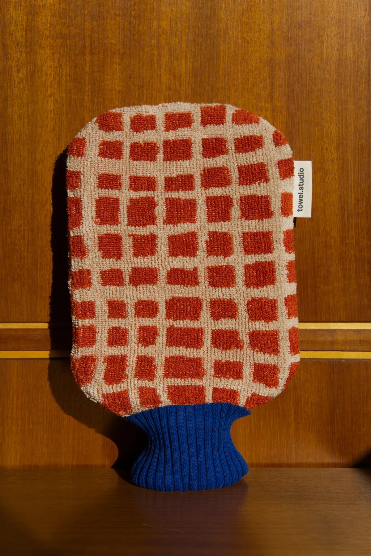 Bold Grid Wärmflasche | Barn | Groß — 2,0 l