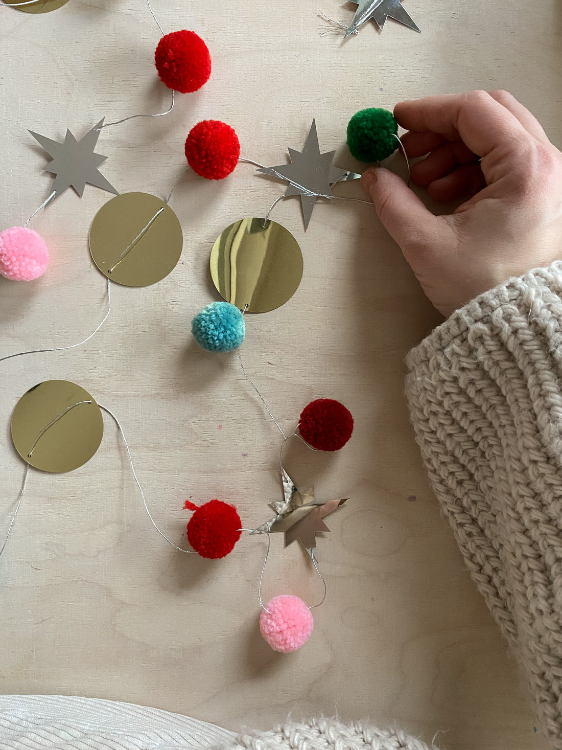 GARNPOMPON GIRLANDE &