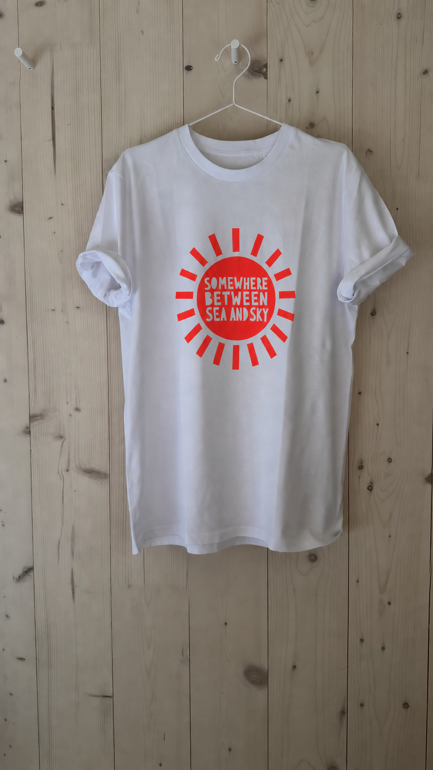 Shirt "SOMEWHERE BETWEEN"