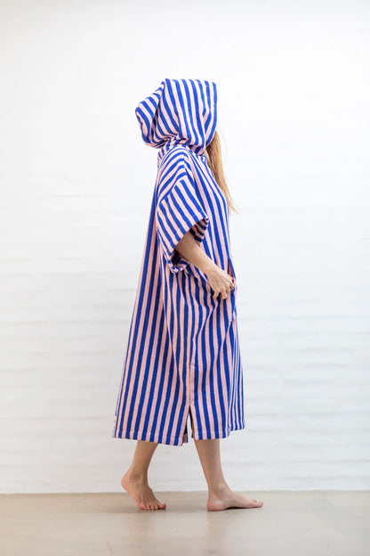 Poncho dazzling blue &amp; rose