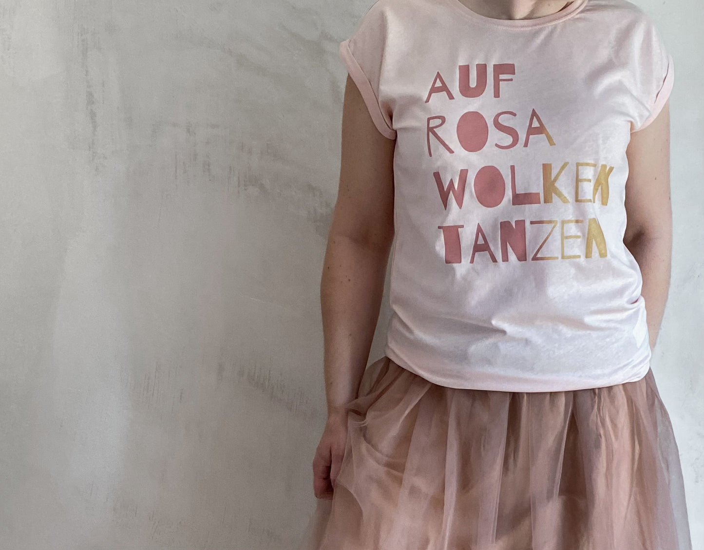 Shirt "AUF ROSA WOLKEN TANZEN"