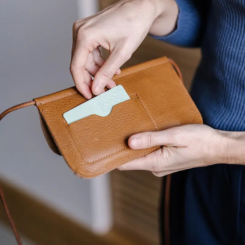 Handytasche Hang On in Cognac mit Used-Look