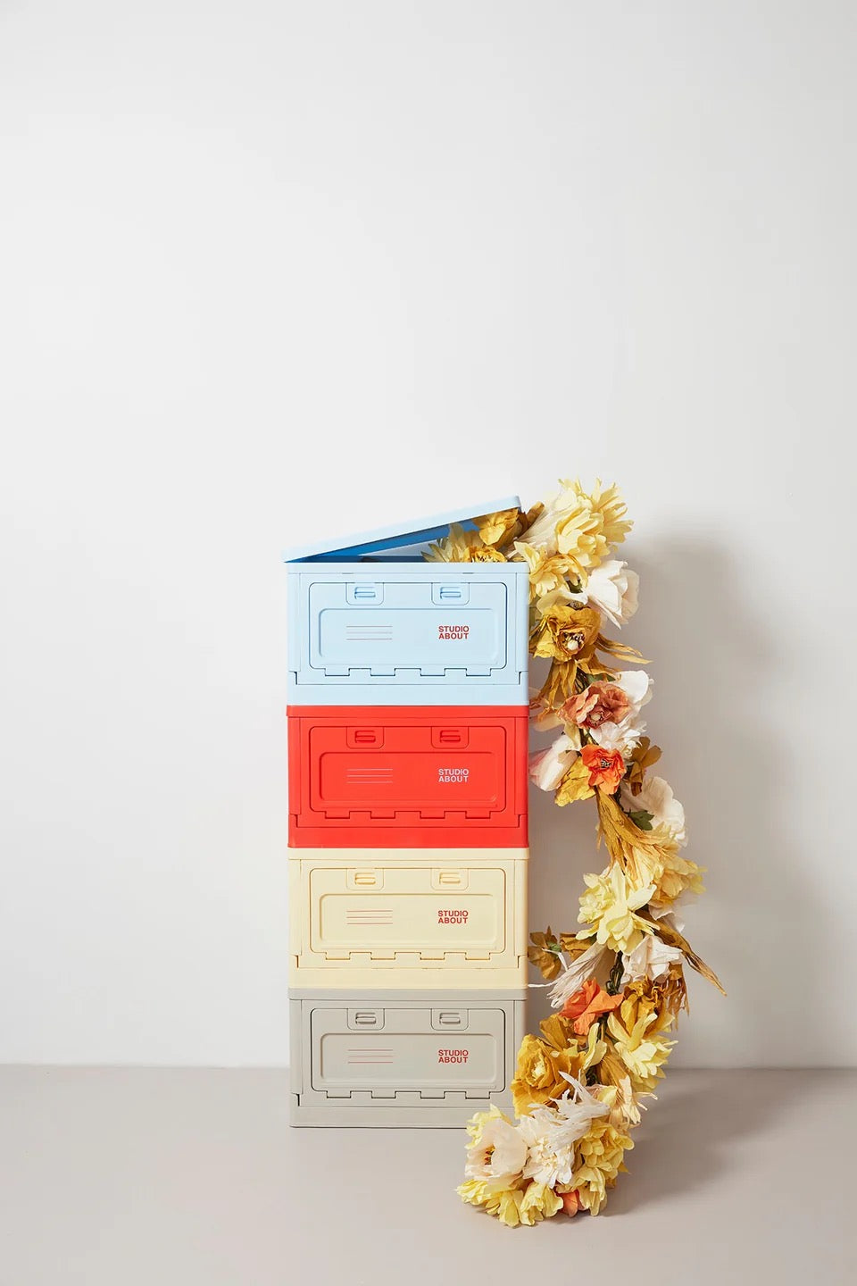 BOX, MITTEL, ROT