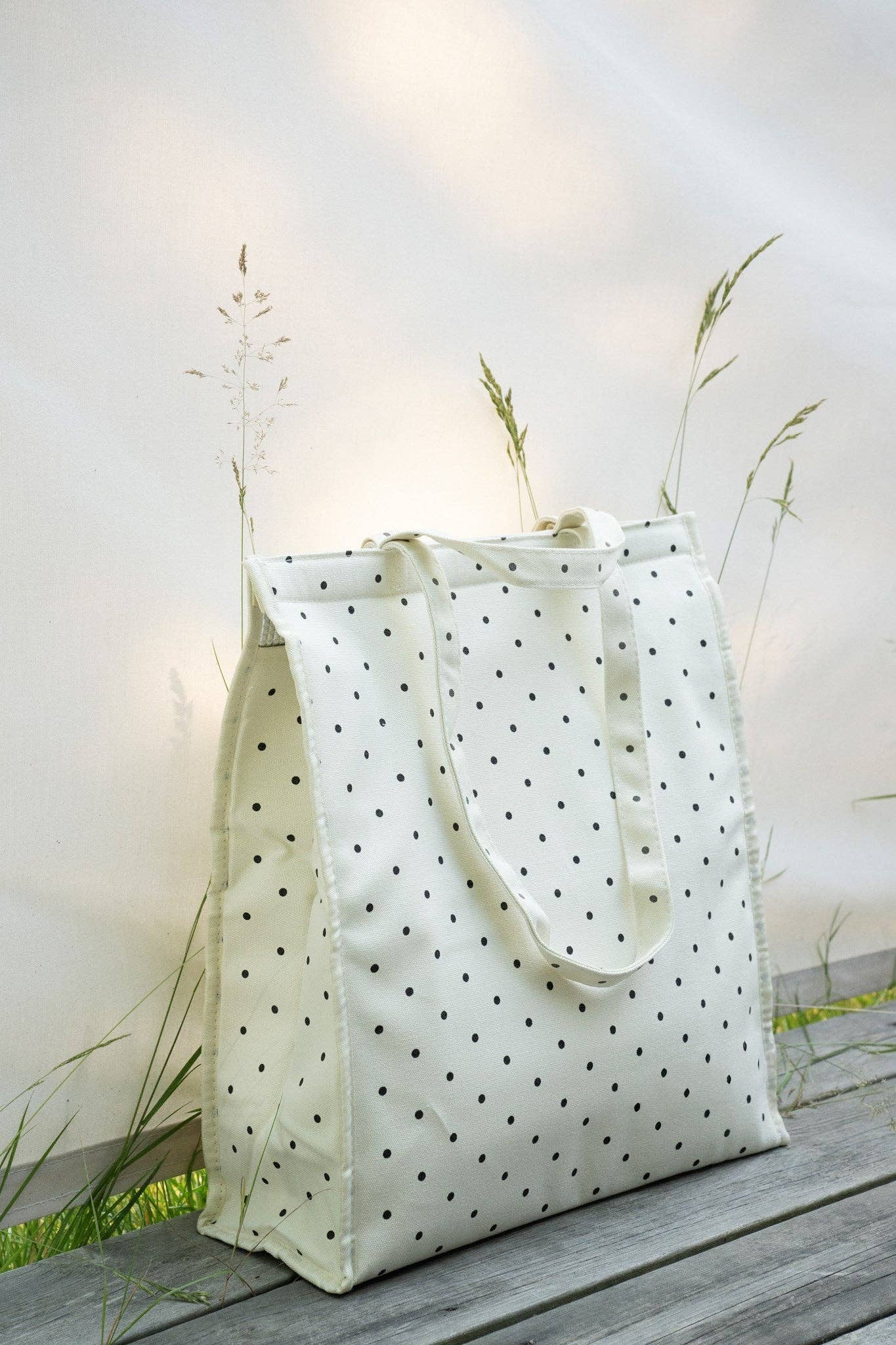 "Cool Dots" – Die stylische Kühltasche für unterwegs