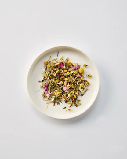 slow and still // Kamille und Passionsblumen - kraut