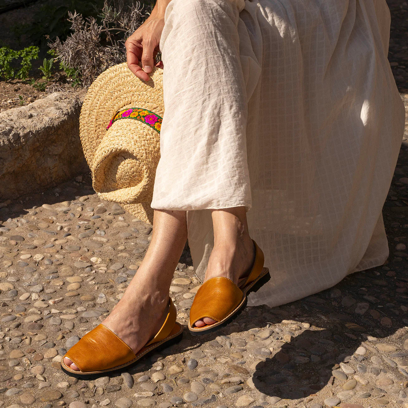 Avarca Leder-Sandalen in Vintage-Camel