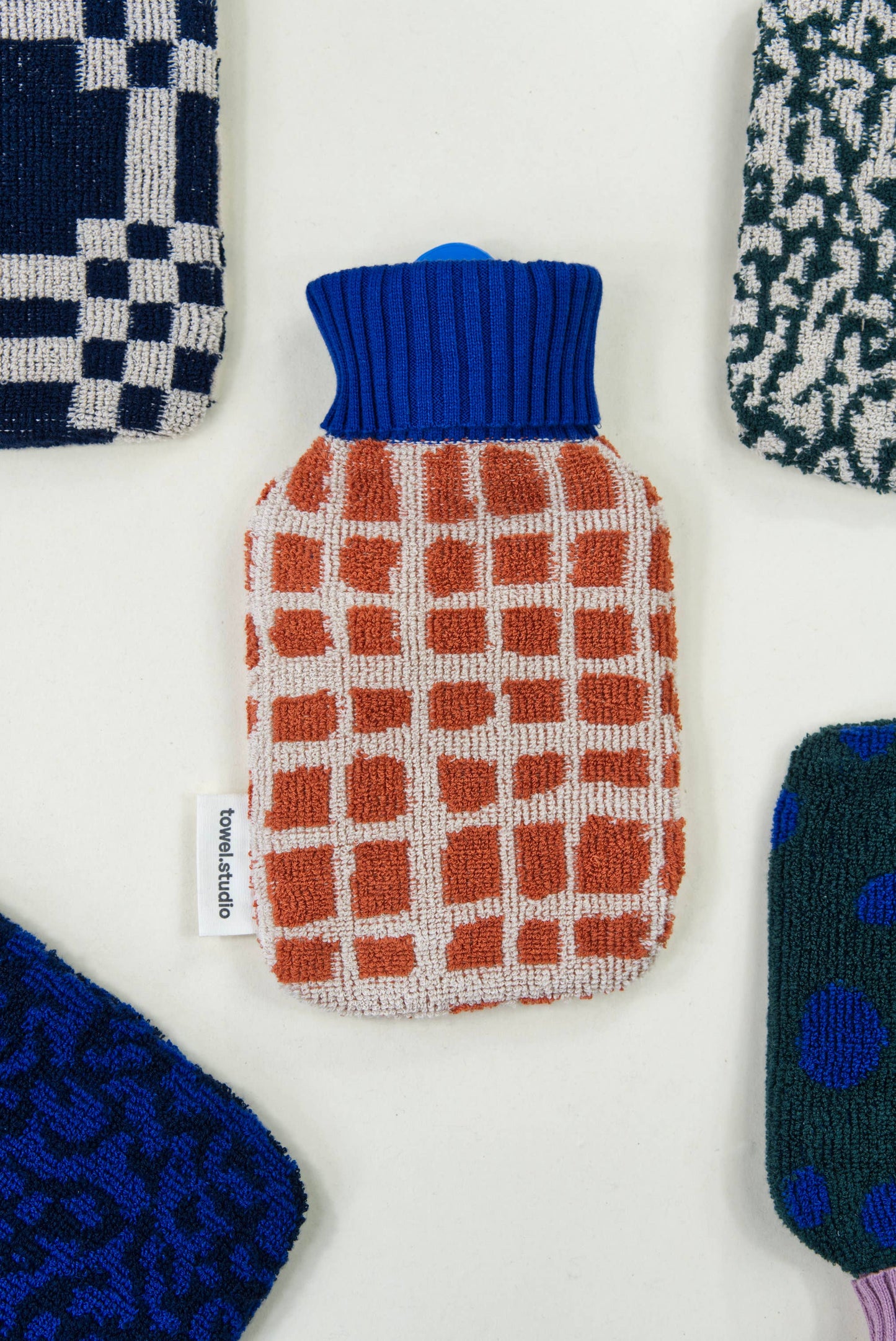 Bold Grid Wärmflasche Barn Klein — 0,8 l